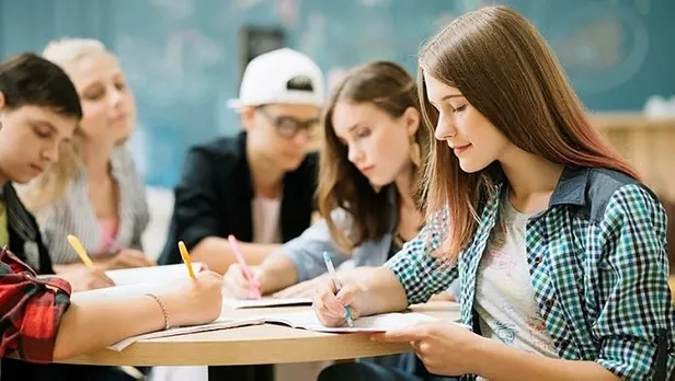 Cuma günü milyonlarca öğrenciye "sosyal etkinlik belgesi" verilecek-1