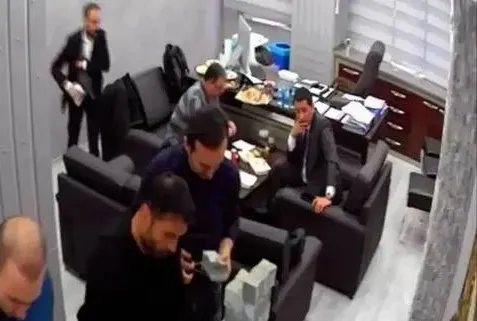 Para kulesine yol döşeyenler isimler