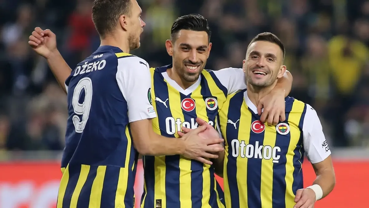İZLE I Fenerbahçe İstanbulspor maçı CANLI I FB İST maçı canlı, maç kaç kaç, canlı anlatımlı maç özeti (VİDEO HABER)
