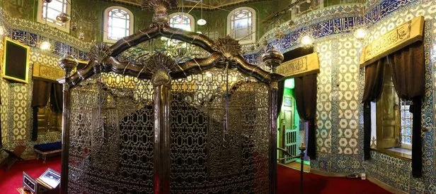 Eyup Sultan Turbesi Ramazanda 24 Saat Acik Takvim