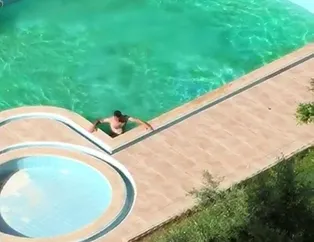 Pes dedirten olay! Rus turist çırılçıplak...