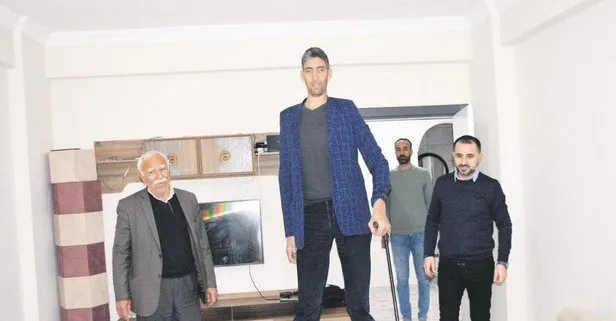 Dünyanın en uzun boylu adamı Mardinli Sultan Kösen, 15´inci yılda da unvanını korudu