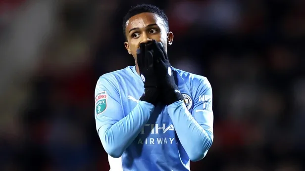 gsarayin-yeni-sezon-icin-yaptigi-muthis-plan-ortaya-cikti-cimbomdan-kayky-bombasi-1646178445680.jpeg G.Saray’ın yeni sezon için yaptığı müthiş plan ortaya çıktı! Cimbom'dan Kayky bombası-4