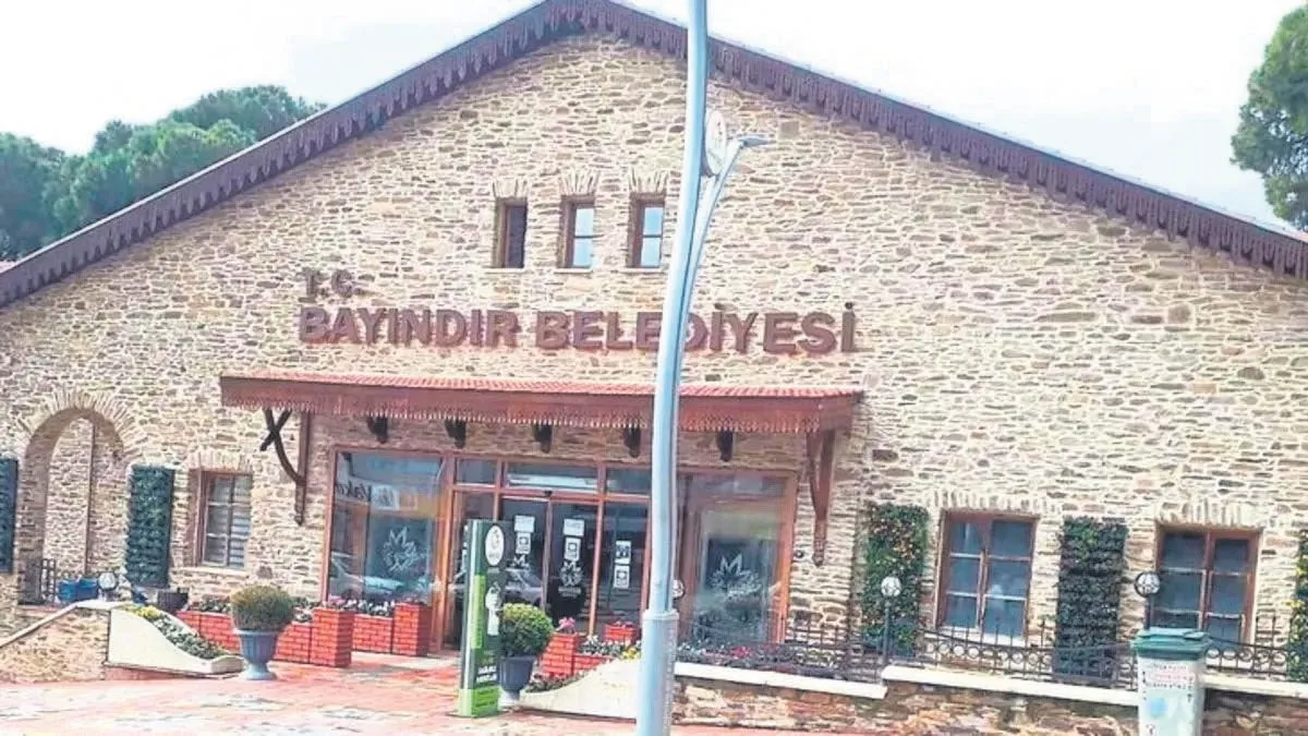 Adeta birbirleriyle yarışıyorlar! CHP'li Bayındır Belediyesi satışa başladı: Tarla, arsa ve zeytinlikler...