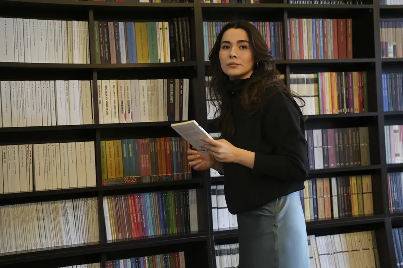 aldatmak-65-bolum-fragmani-yayinlandi-35-yillik-ask-hikayesini-fena-harcadik-1712906976010.jpg Aldatmak 65. bölüm fragmanı yayınlandı! “35 yıllık aşk hikayesini fena harcadık”-1