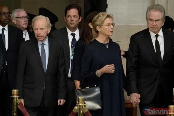 ABD'li Senatör McCain için Kongre'de tören düzenlendi - 21