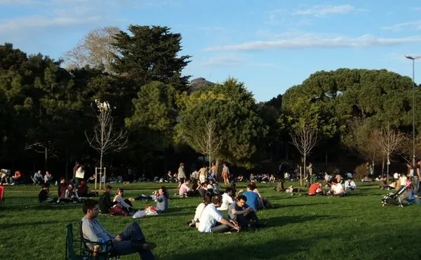 istanbul-valiliginden-halka-acik-alanlarda-alkol-yasagi-aciklamasi-yeni-karar-yok-sikayet-uzerine-hatirlatma-1693393812427.jpg İstanbul Valiliğinden halka açık alanlarda alkol yasağı açıklaması: Yeni karar yok, şikayet üzerine hatırlatma-2