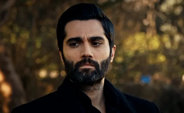 alayini-hedef-tahtasina-koydu-edho-180-bolum-fragmaninda-ihanetle-gozu-donen-behzat-mermi-yagdiriyor-1611593670894.jpg Alayını hedefe koydu! EDHO 180. bölüm fragmanında ihanetle şirazeyi kaçıran Behzat mermi yağdırıyor-7