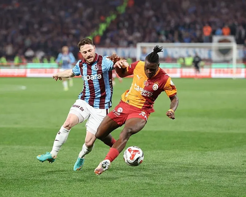 super-ligde-dev-mac-trabzonspor-galatasarayi-konuk-ediyor-akyazida-derbi-heyecani-trabzonsporda-orta-saha-terc-1789739781315.jpeg Akyazı'da derbi heyecanı: Trabzonspor'da orta saha tercihi! Galatasaray'da 10 numara sürprizi-7