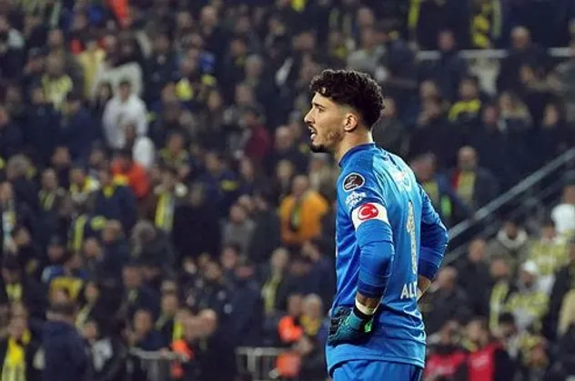 Fenerbahçe'den Altay Bayındır hamlesi! Yanına o isim geliyor