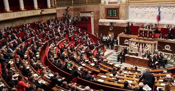 Avrupa'da siyasi kriz! Almanya'da sonra Fransa'da da hükümet düştü: Michel Barnier istifa etti