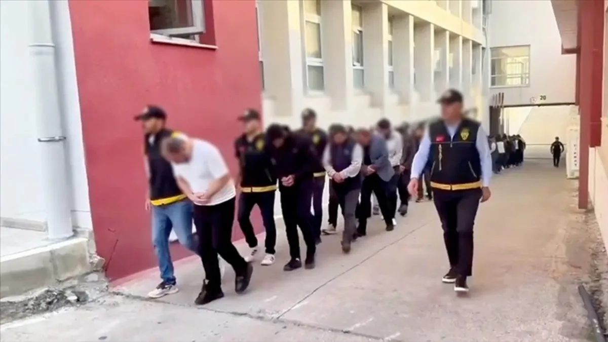 Nitelikli dolandırıcılara 23 ilde operasyon: 25'i tutuklandı!