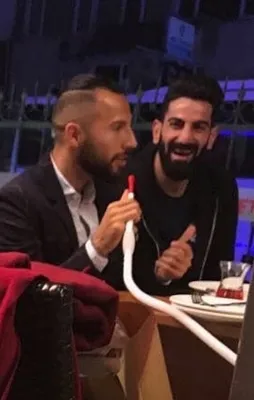 Yıldız futbolcu fena yakalandı