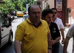 Mecnur’un cevabı kahkaha attırdı