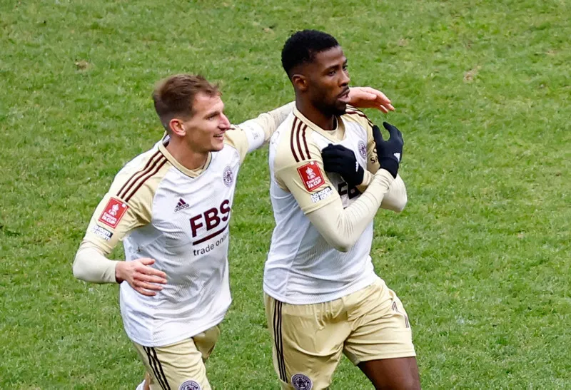 SON DAKİKA FENERBAHÇE TRANSFER HABERLERİ | Fenerbahçe'nin yeni golcüsü Premier Lig'den! Osayi Samuel ikna edecek - 15