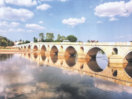 tarih-kokan-sehir-edirne-guzellikleriyle-kendine-hayran-birakiyor-1667511503191.jpg