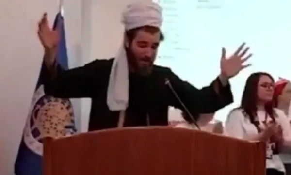 ankara-universitesi-siyasal-bilgiler-fakultesinde-kutsal-inek-bayrami-adi-altinda-islama-hakaret-edildi-1652431346790.jpg Ankara Üniversitesi'nde 'İnek Bayramı' rezaleti! Tepki çeken görüntülerin ardından disiplin ve adli inceleme başlatıldı-3