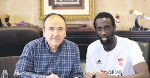 Sivasspor Camara’yı renklerine bağladı (Yurttan ve dünyadan spor gündemi)