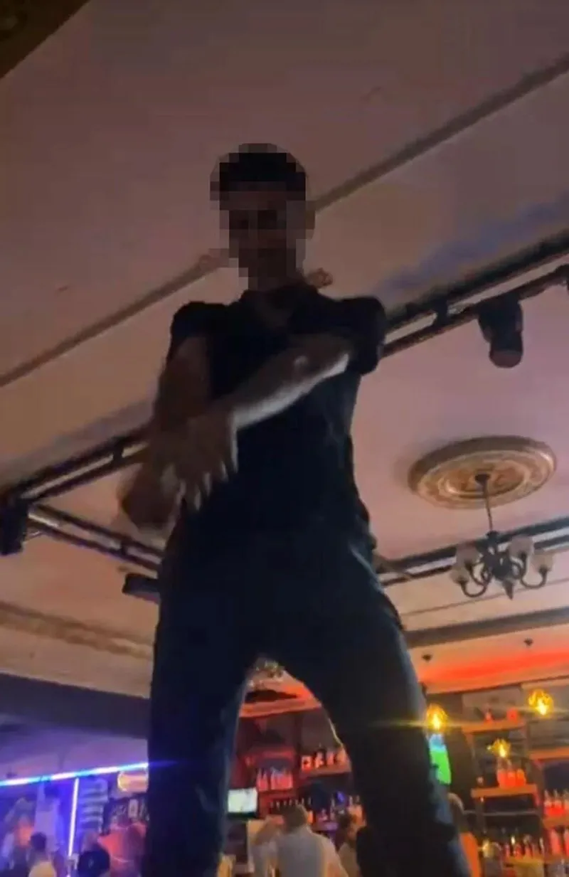 son-dakika-marmaristaki-rezil-goruntuler-sonrasi-harekete-gecildi-emniyet-jandarma-ve-sahil-guvenlik-denetimle-1750256047446.jpeg Marmaris'teki görüntüler rezil görüntüler sonrası İçişleri Bakanlığı harekete geçti (Takvim.com.tr)