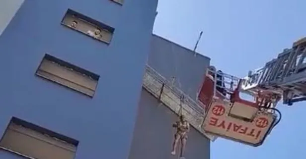 Mersin'de korkutan iş kazası! Havada asılı kaldı!