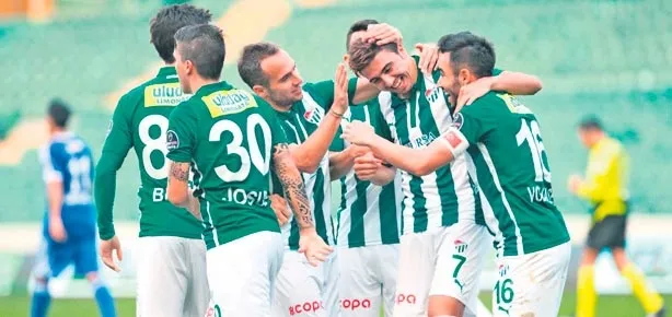 Listede Ozan ve Serdar var