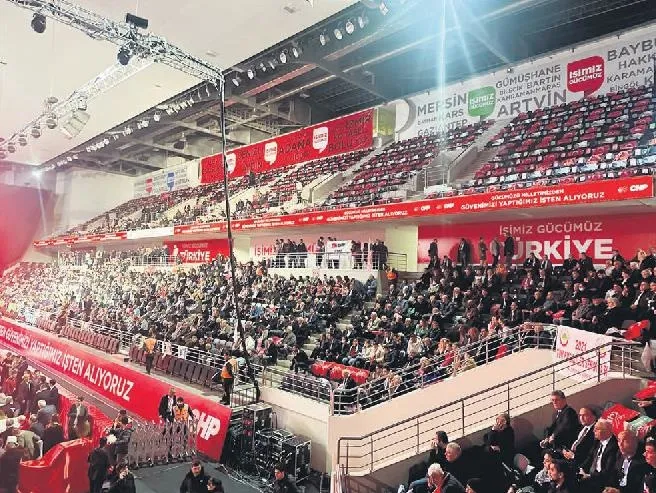 yapay-zeka-bile-kurtaramadi-ankaradaki-aday-tanitim-toplantisi-bombos-kaldi-bulent-erandac-kaleme-aldi-chpde-s-1708294288525.jpeg Yapay zeka bile kurtaramadı | CHP'nin Ankara'daki aday tanıtım toplantısı bomboş kaldı!-4