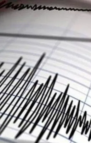 Endonezya'da 5,2 büyüklüğünde deprem