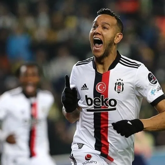 Beşiktaş’ta yaprak dökümü