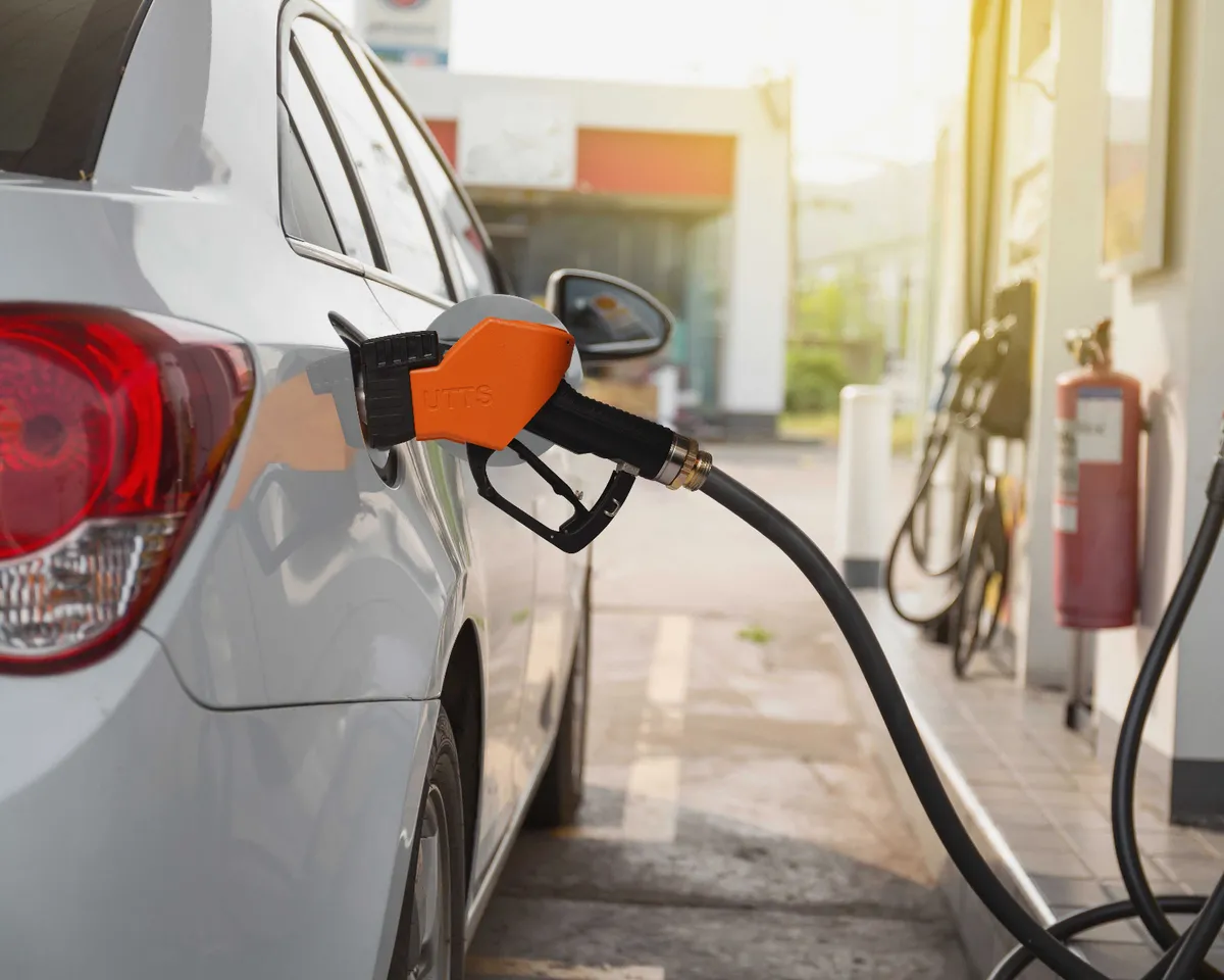brent-petrol-dustu-motorine-indirim-gelecek-mi-brent-petrol-98-dolara-geriledi-motorinde-222-tl-indirim-beklen-1790954787143.jpg Brent petrolün varil fiyatı 103 dolardan 98 dolara kadar sert şekilde geriledi. | Görseller: Takvim Foto Arşivi.