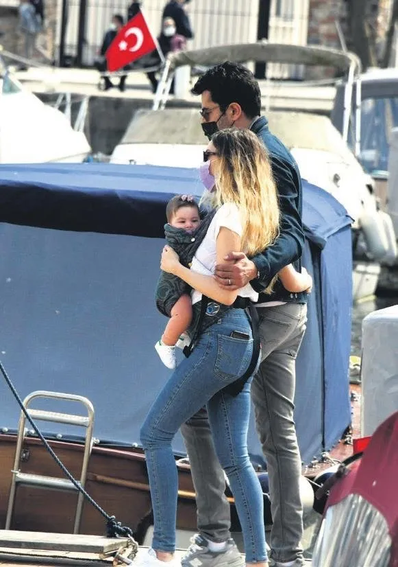Kenan İmirzalıoğlu ve Sinem Kobal'ın kızları Lalin göründü: Annesinin kopyası - Takvim