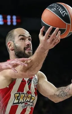 Olympiakos Euroleague'de finale yükseldi