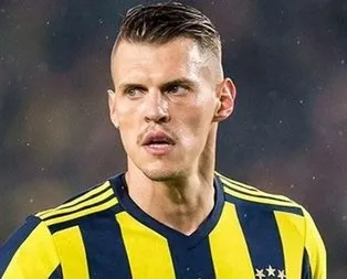 Gerrard Skrtel’i kafaya taktı!