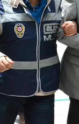FETÖ'nün "himmetçisi" kardeşini sattı
