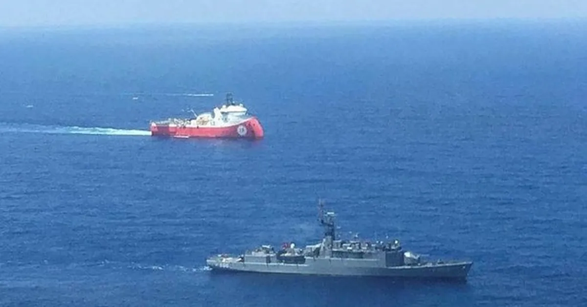 Deniz Kuvvetleri'nden yakın markaj sürüyor