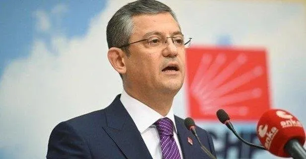 İzmir’de ortalık karıştı! CHP’nin yeni Genel Başkan adayı Özgür Özel’e protesto:Gençliğin umudu Kılıçdaroğlu