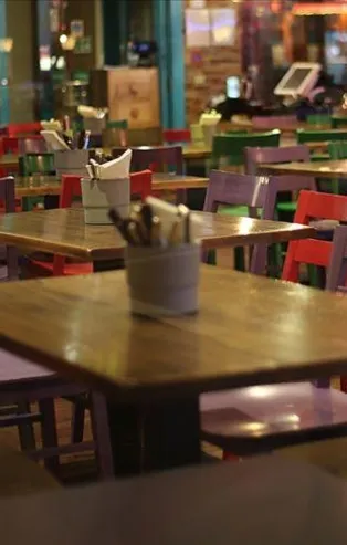 Son dakika: Restoran ve turizm işletmeleri belirlenen kurallar çerçevesinde açılacak