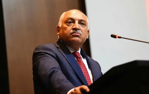 tff-baskani-mehmet-buyukeksiden-onemli-aciklamalar-hakem-kararlari-televizyonda-konusulacak-1660827000506.jpg TFF Başkanı Mehmet Büyükekşi'den önemli açıklamalar! Hakem kararları televizyonda konuşulacak-6