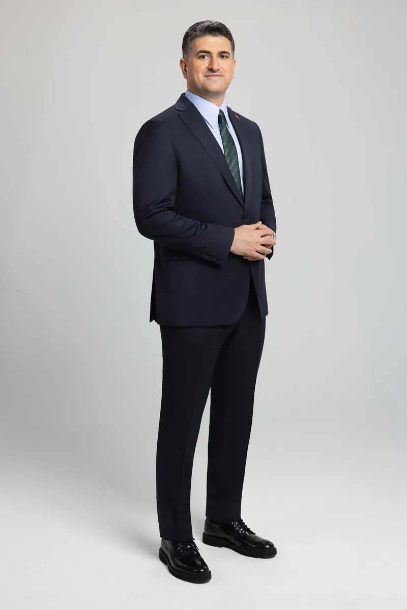 chpli-atasehir-belediyesine-operasyon-belediye-baskani-onursal-adiguzel-gozaltinda-1776465630286.jpeg CHP'li Ataşehir Belediyesi'ne operasyon: Belediye Başkanı Onursal Adıgüzel gözaltında-3