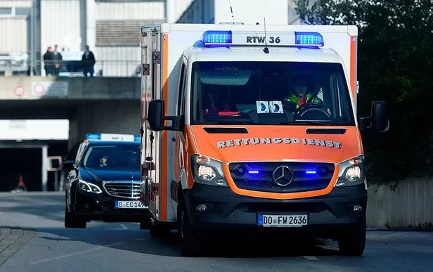 Alman Enerji ve Ekonomi Bakanı Peter Altmaier merdivenden düştü-4