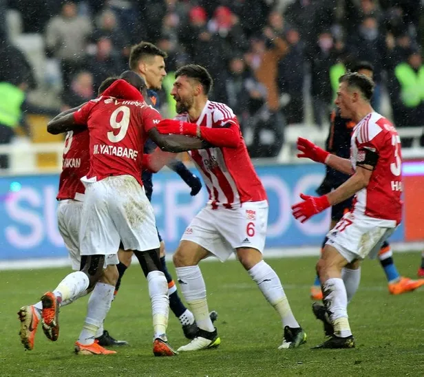 Süper Lig'in zirvesi alev alev! 2 haftada 5 kader maçı...-1