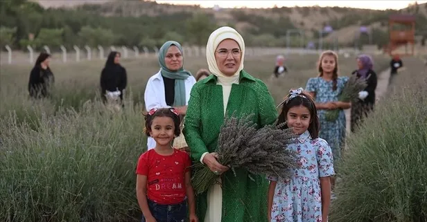 Emine Erdoğan Ankara'daki Ekolojik Köy’ü ziyaret etti