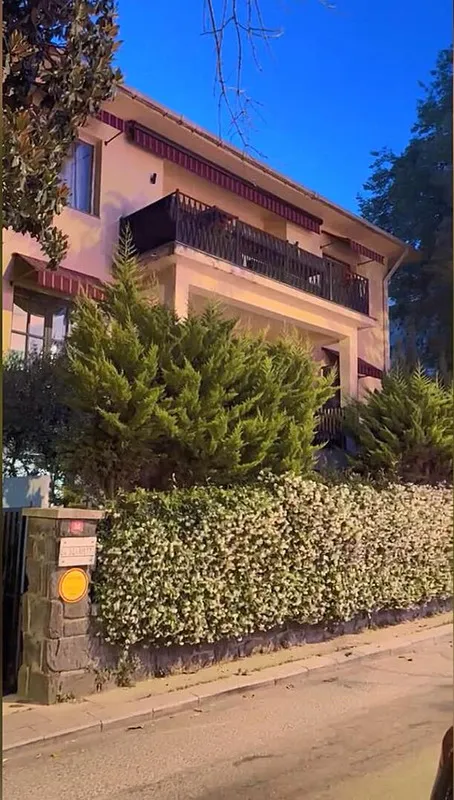 etilerde-ferdi-tayfurun-damadinin-restoranina-operasyon-kadinlarin-getirdigi-musterilere-yuksek-hesap-odettirm-1782117999575.jpg Muhammed Aydın'ın söz konusu lüks restoranı