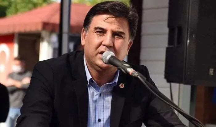chpli-fethiye-belediye-baskani-alim-karacaya-silahli-saldiri-3-kursun-isabet-etti-1779607631008.jpeg CHP'li Fethiye Belediye Başkanı Alim Karaca'ya silahlı saldırı! 3 kurşun isabet etti-3