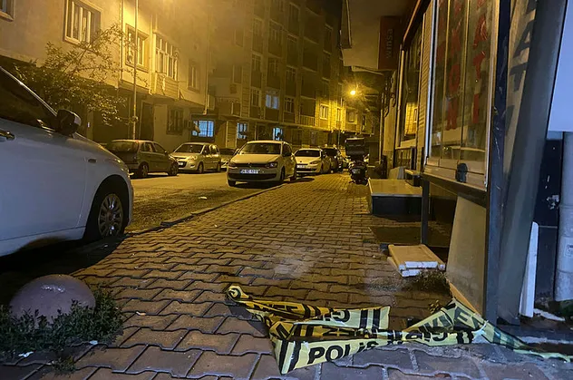 Gaziosmanpaşa'da kıskançlık krizine giren koca ölüm saçtı! 2 ölü 3 yaralı
