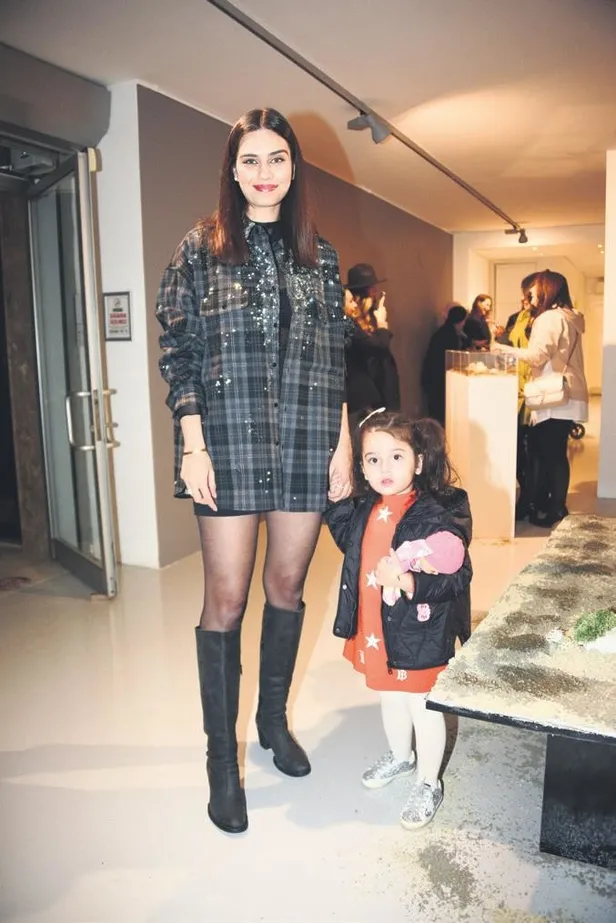 kardeslerimin-yildizi-onur-seyit-yaranin-sohreti-sinirlari-asti-1671657025817.jpeg Kardeşlerim'in yıldızı Onur Seyit Yaran'ın şöhreti, sınırları aştı-12