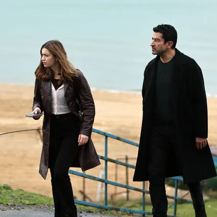 A.B.İ.’nin yeni bölümünde silahlar çekildi: Doğan mı Sinan mı?