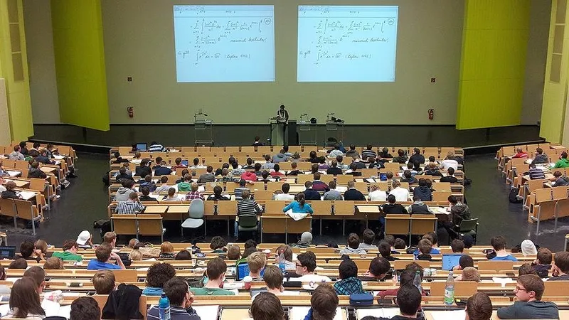 yokten-universitelerde-staj-duzenlemesi-mezuniyet-oncesi-zorunlu-1770383866451.jpg YÖK’ten üniversitelerde staj düzenlemesi: Mezuniyet öncesi zorunlu-3