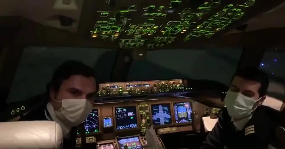 CoronaVac'ı taşıyan pilotumuz havada konuştu