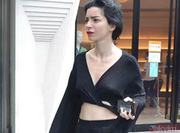 Merve Boluğur transparan bluzünü sütyensiz giyip alıveriş yaptı gören tekrar baktı! İlk şarkısı sonrası suratı sirke satıyor - 4
