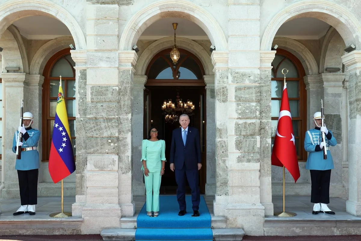 dolmabahcede-kritik-turkiye-venezuela-zirvesi-stratejik-ortaklikta-yeni-donem-baskan-erdogan-rodriguez-gorusme-1780936702973.jpeg Ankara - Karakas hattında yeni dönem! Başkan Erdoğan Delcy Rodriguez'i kabul etti | Enerjiden madene stratejik ortaklık-2